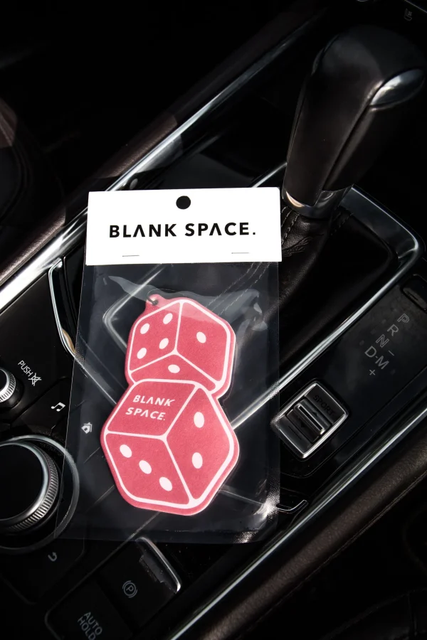Candles & Room Fragrances-AIR FRESHENER CAR - STRAWBERRY
