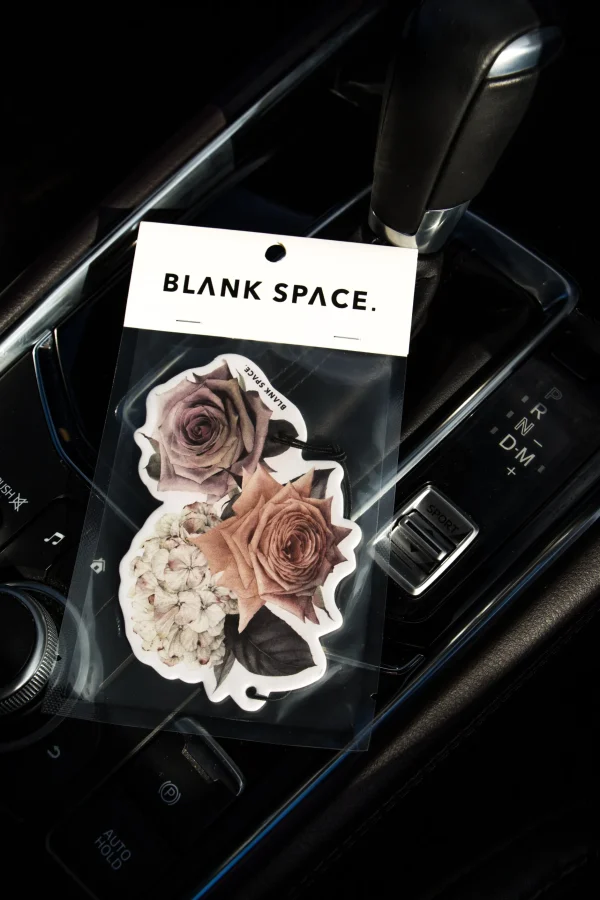 Candles & Room Fragrances-AIR FRESHENER CAR - BLACK RASPBERRY