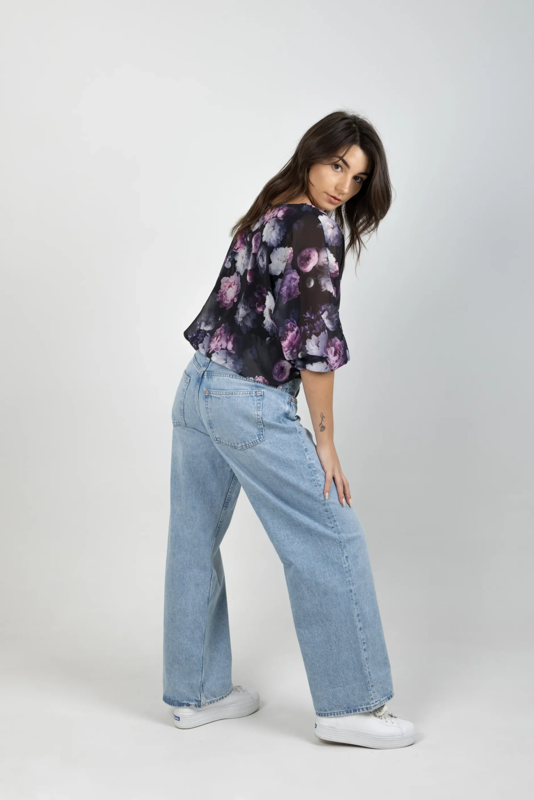 blank_space_label_lily_to_9.webp Shirts & Tops-BLANK SPACE LABEL LILY TOP MOONLIGHT GARDEN