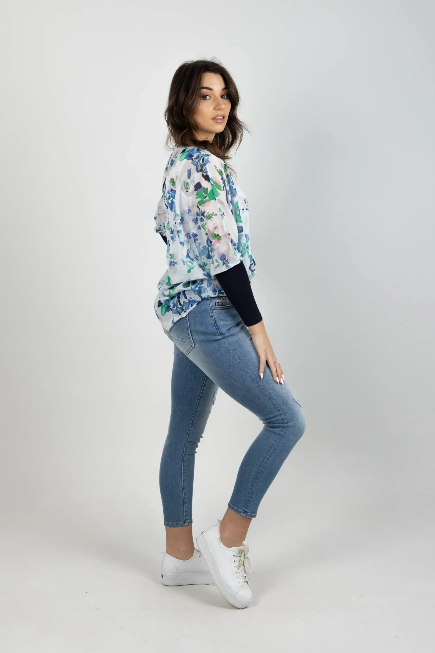 blank_space_label_lucy_to_9.webp Shirts & Tops-BLANK SPACE LABEL LUCY TOP ENCHANTED GARDEN
