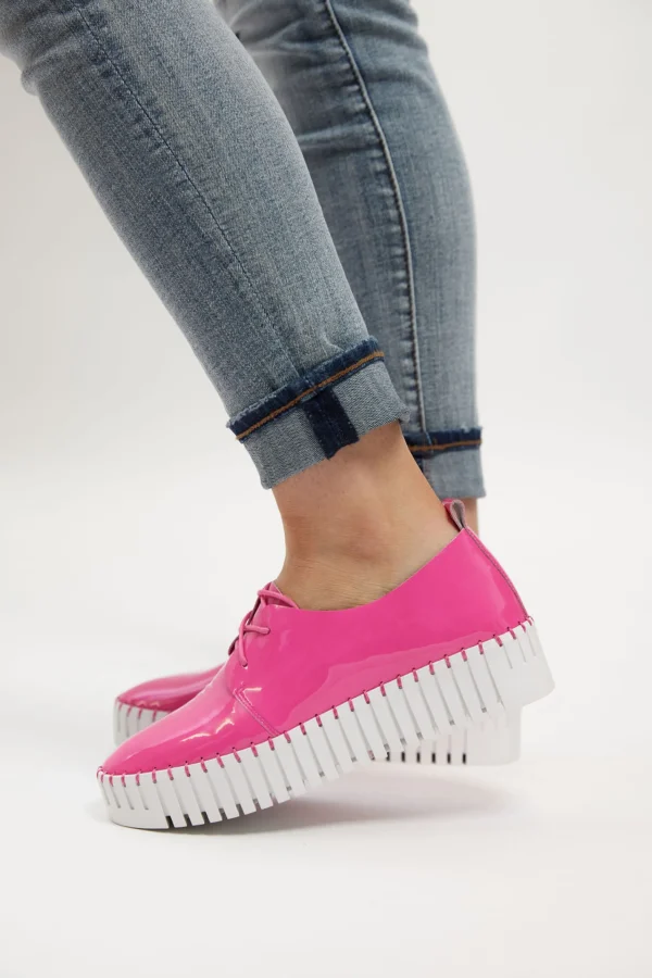Footwear-DJANGO & JULIETTE BRENDA SNEAKER - HOT PINK PATENT LEATHER