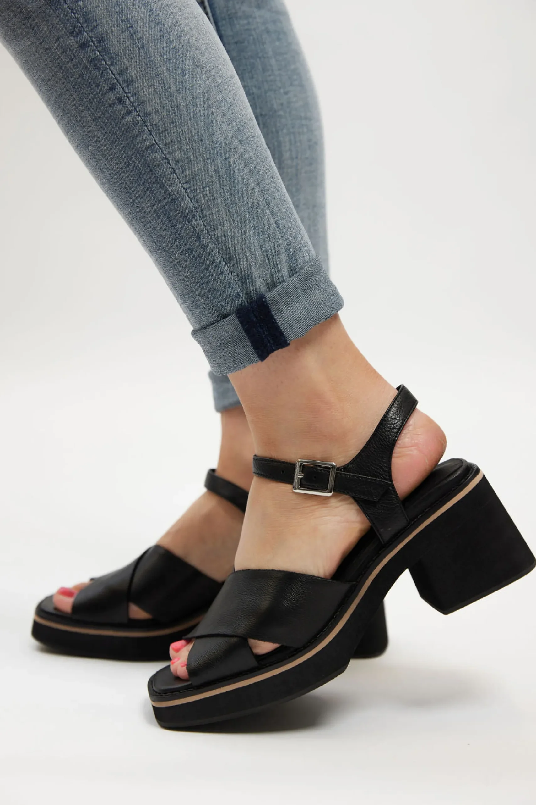 django__juliette_jemi_hee_2-1.webp Footwear-DJANGO & JULIETTE JEMI HEEL - BLACK LEATHER