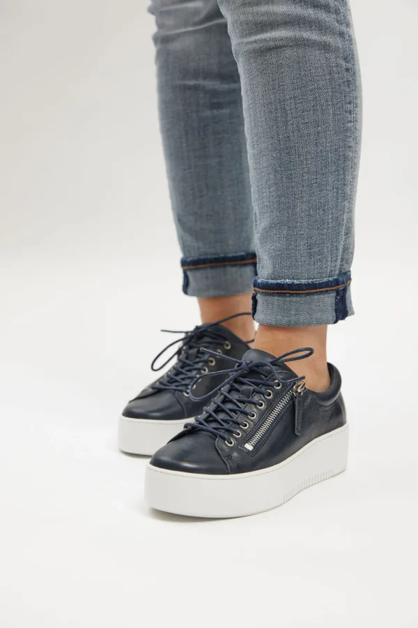 Footwear-DJANGO & JULIETTE WOLFIE SNEAKERS - NAVY LEATHER