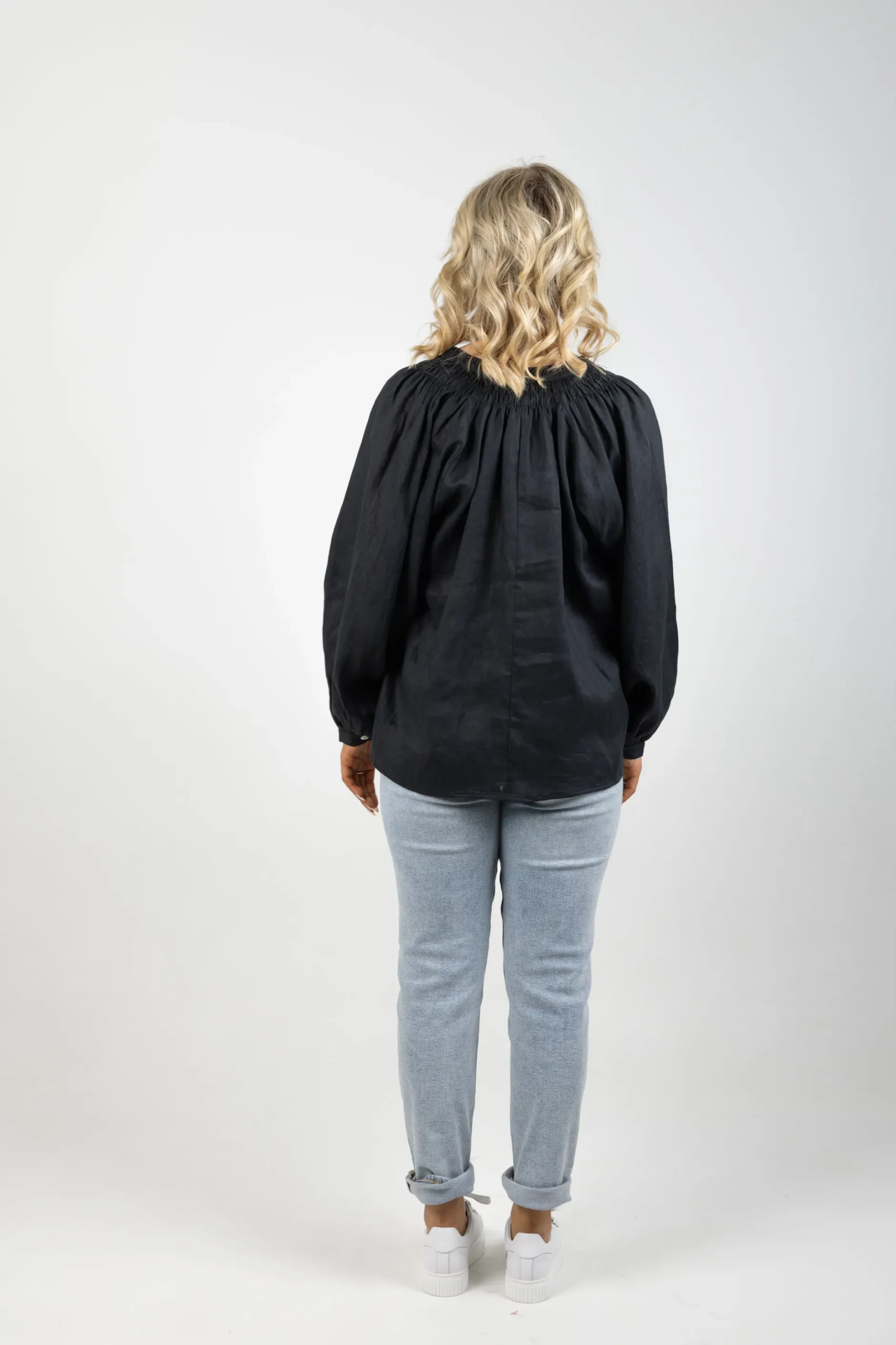 ebive_nashville_linen_blo_6-1.webp Shirts & Tops-EB&IVE NASHVILLE LINEN BLOUSE EBONY