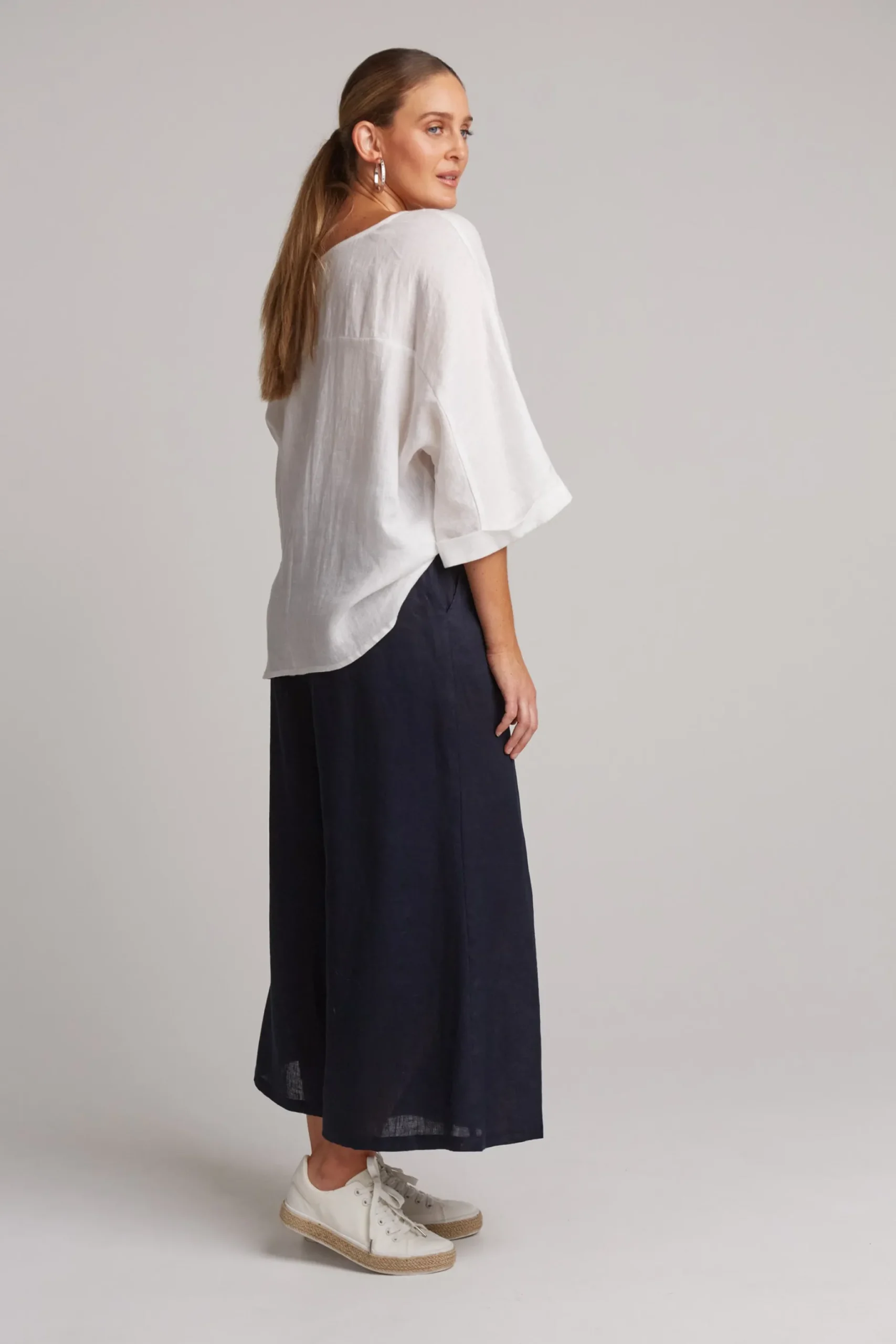 ebive_studio_crop_pant_na_2.webp Pants-EB&IVE STUDIO CROP PANT NAVY