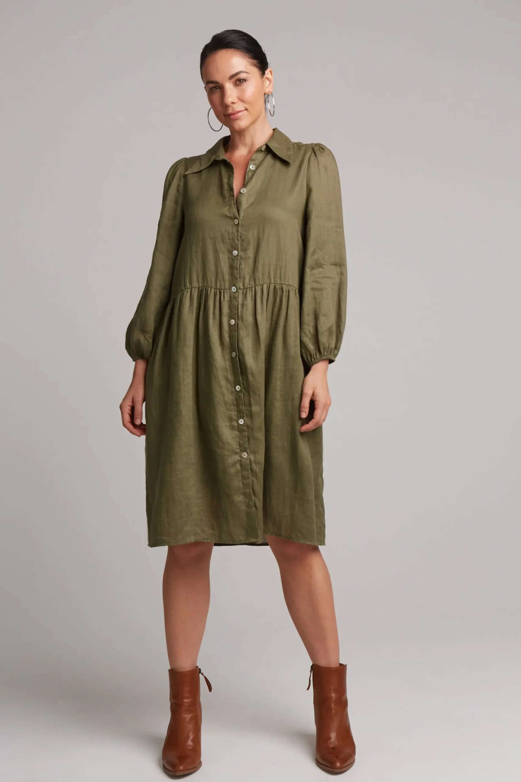 ebive_studio_midi_shirt_d_0-1.webp Dresses-EB&IVE STUDIO MIDI SHIRT DRESS KHAKI