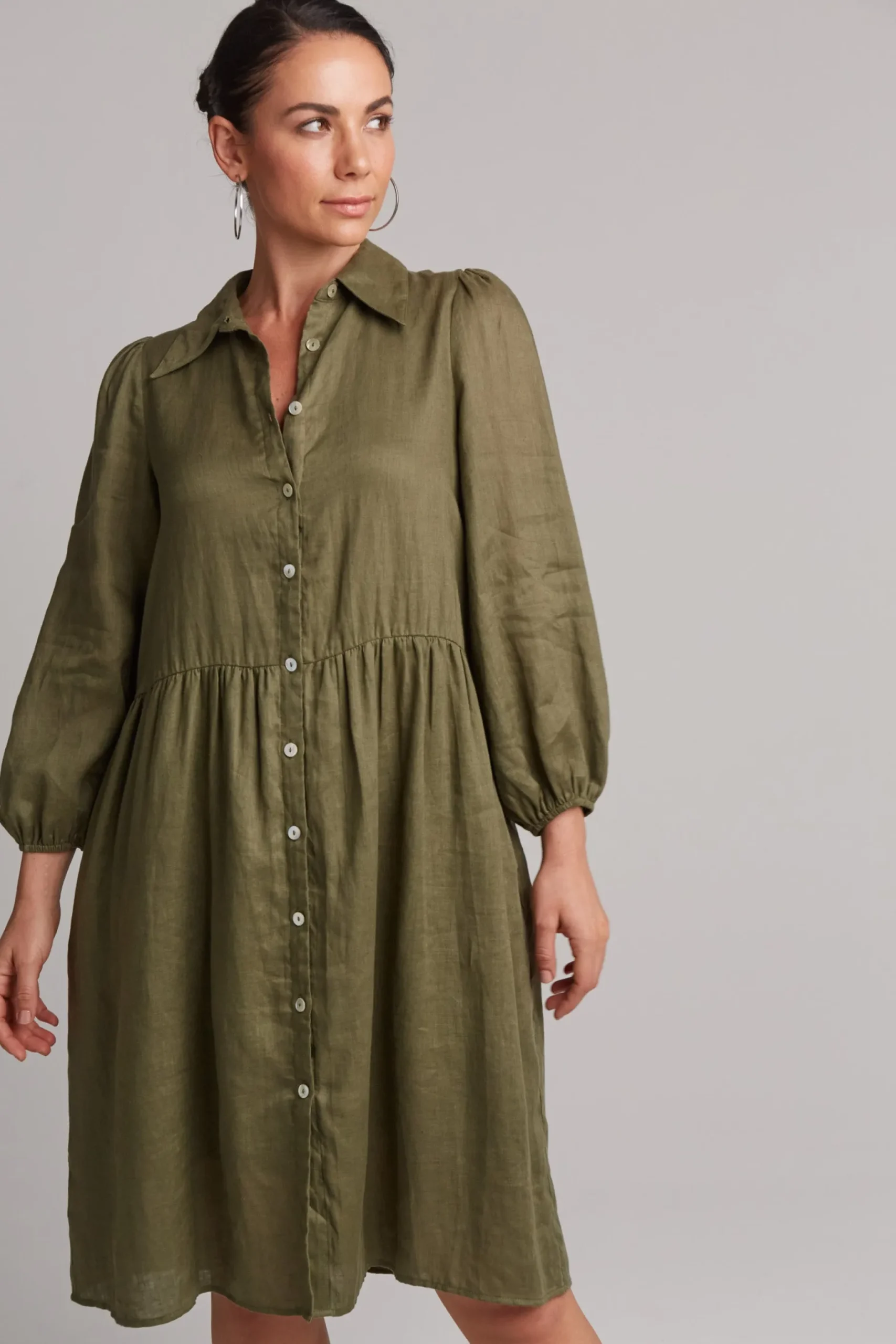 ebive_studio_midi_shirt_d_4-1.webp Dresses-EB&IVE STUDIO MIDI SHIRT DRESS KHAKI