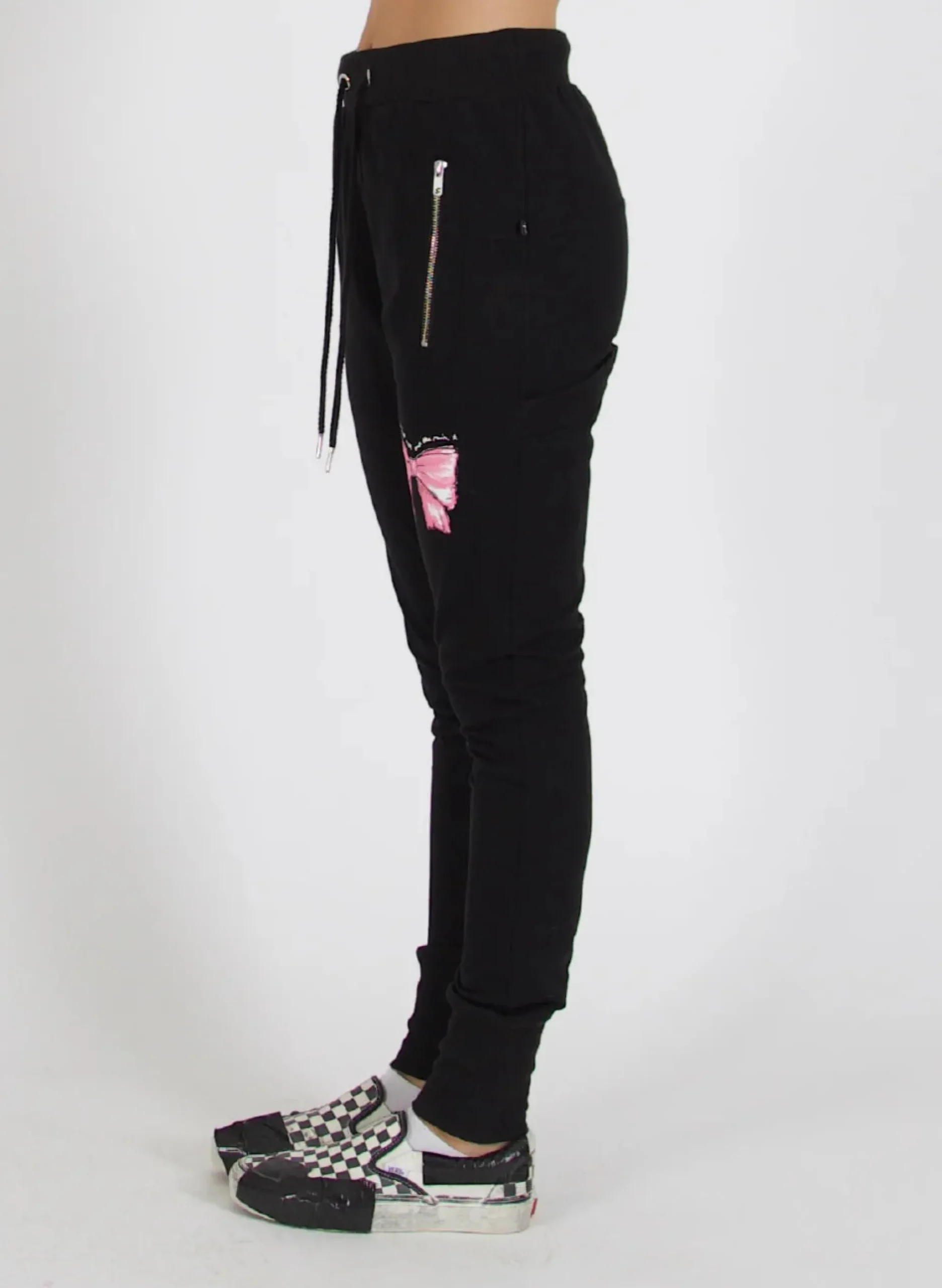 federation__escape_tracki_2-1.webp Pants-FEDERATION +. ESCAPE TRACKIE LITTLE GIFT BLACK