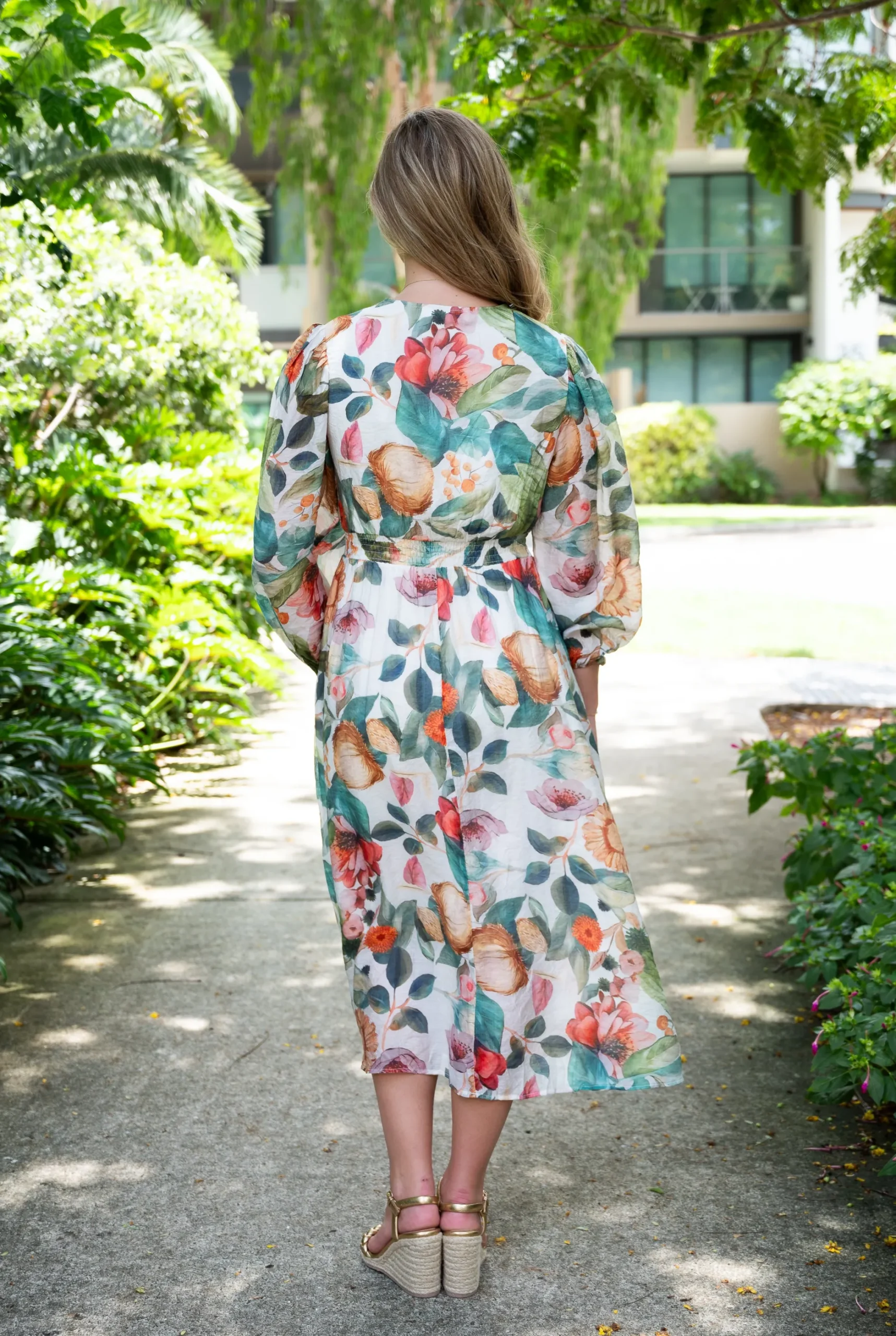 fria_dahlia_midi_dress_gr_3.webp Dresses-FRIA DAHLIA MIDI DRESS GREEN