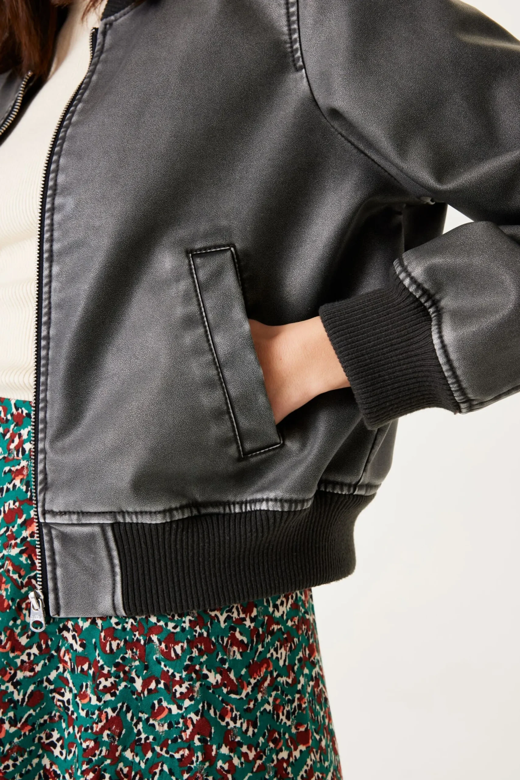 garcia_bomber_jacket_wash_3.webp Shirts & Tops-GARCIA BOMBER JACKET WASHED BLACK