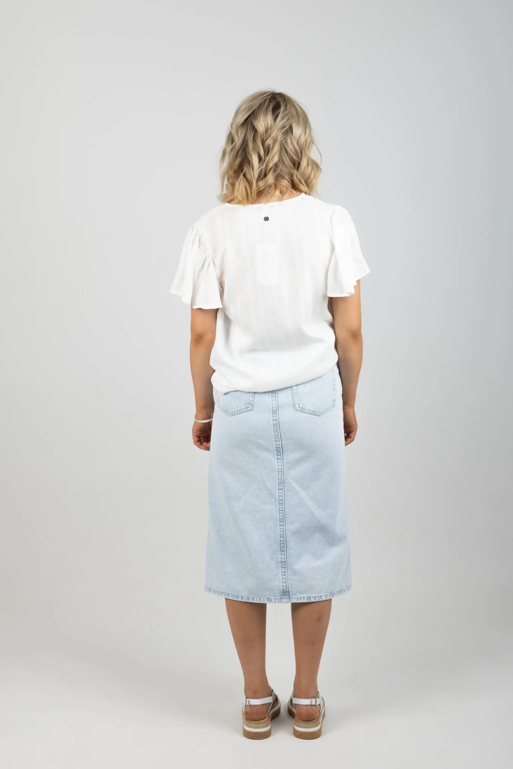 garcia_denim_skirt_bleach_4.webp Skirts-GARCIA DENIM SKIRT BLEACHED