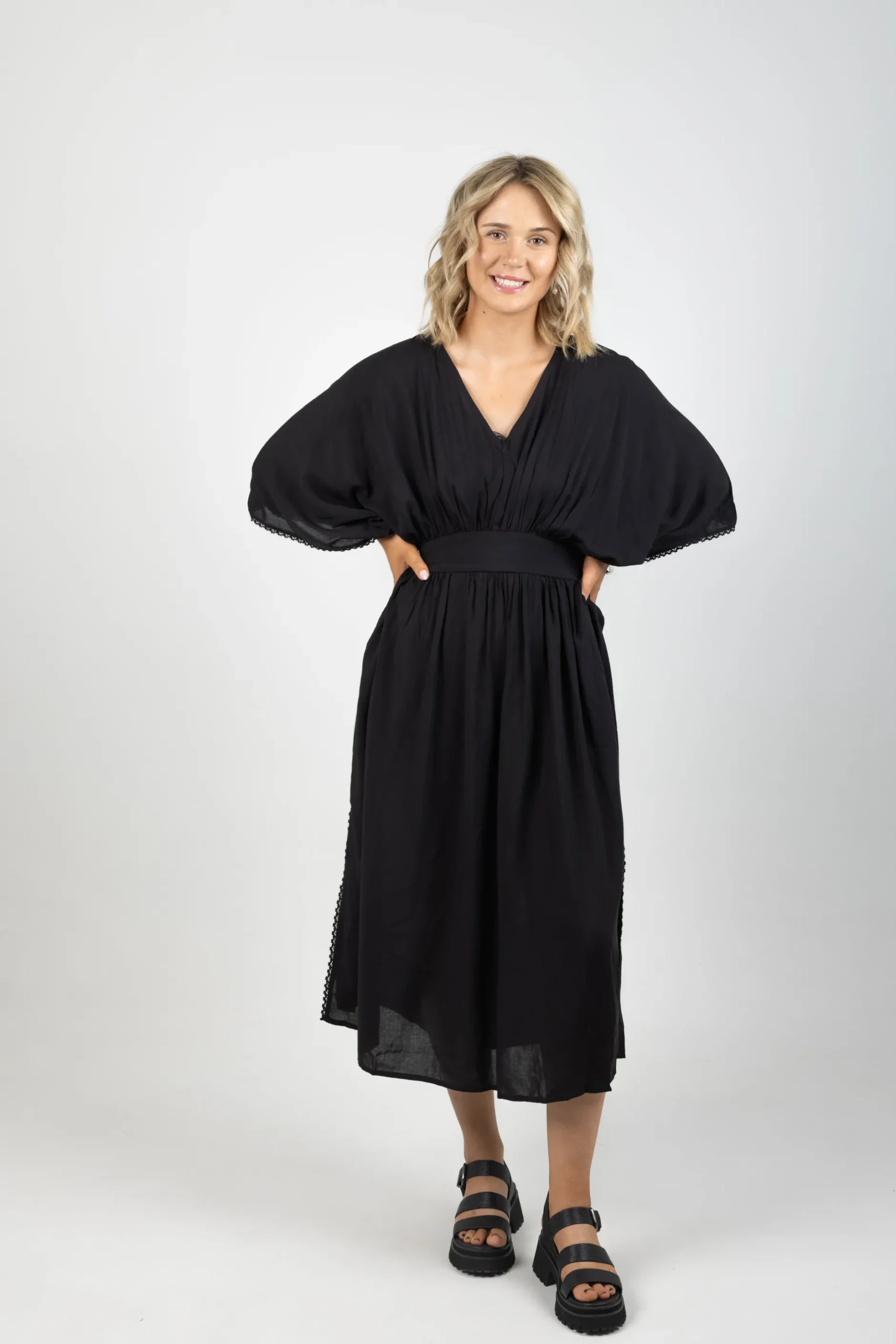haven_suva_batwing_maxi_j_2.webp Dresses-HAVEN SUVA BATWING MAXI JET