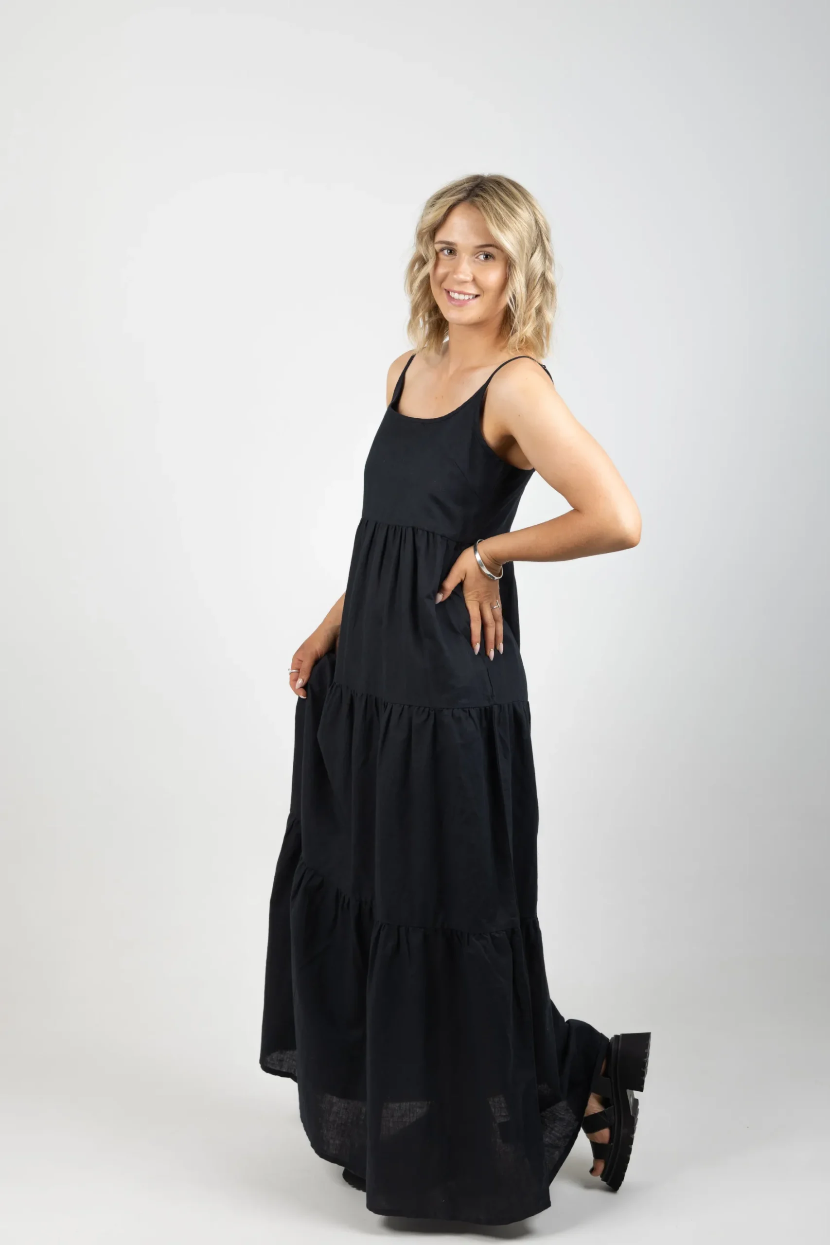 huffer_linin_resort_dress_3.webp Dresses-HUFFER LIN-IN RESORT DRESS BLACK