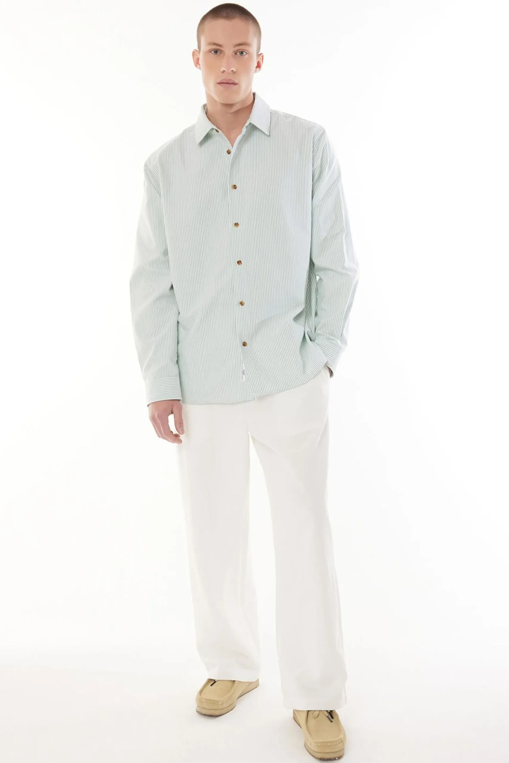 huffer_oxford_ls_shirt__e_1.webp Shirts-HUFFER OXFORD LS SHIRT - EMERALD/WHITE