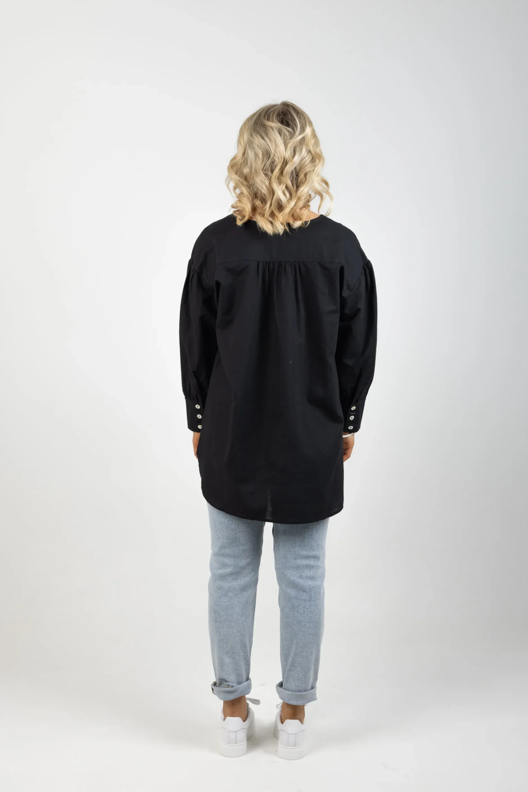 isle_of_mine_venus_linen__5-2.webp Shirts & Tops-ISLE OF MINE VENUS LINEN BLOUSE ONYX