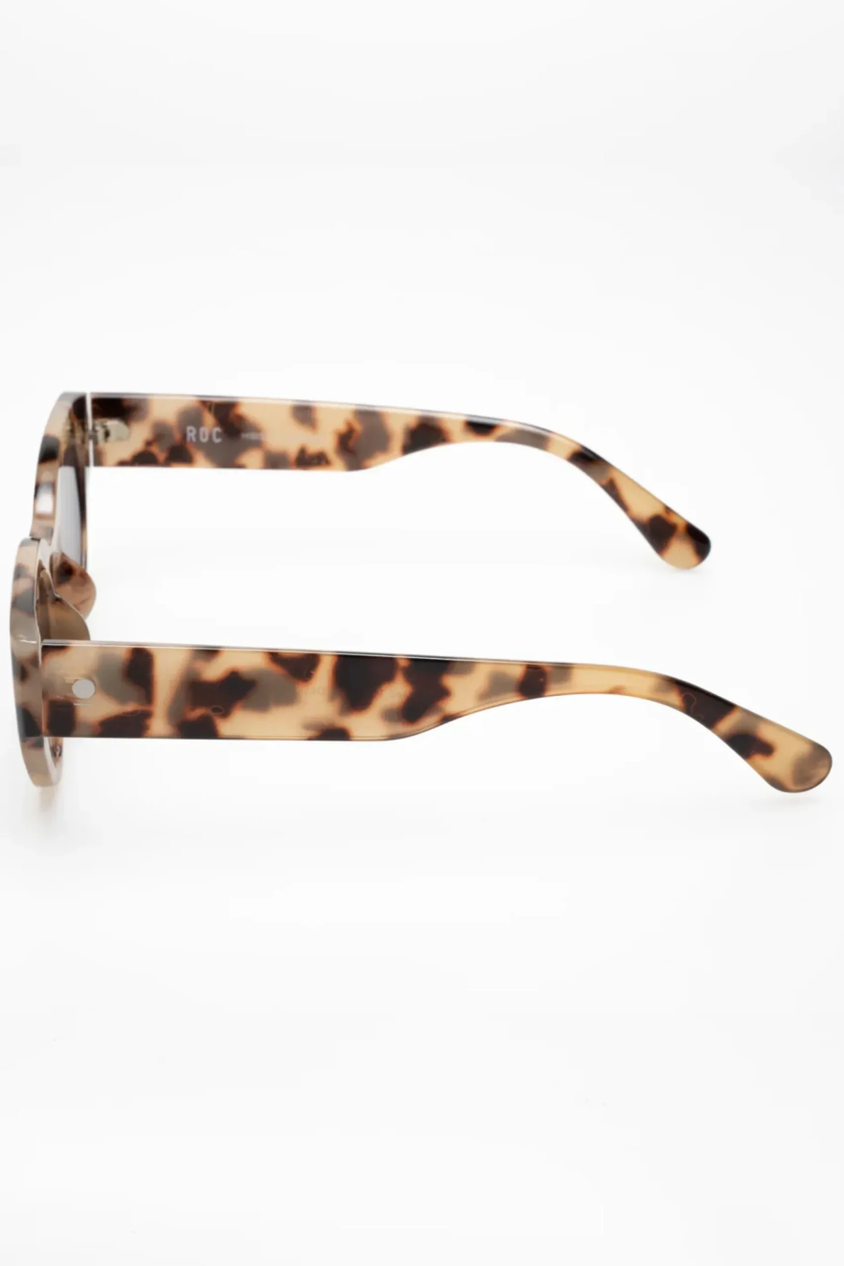 roc_eyewear_hibiscus_sung_2.webp Sunglasses-ROC EYEWEAR HIBISCUS SUNGLASSES - MILKY TORT