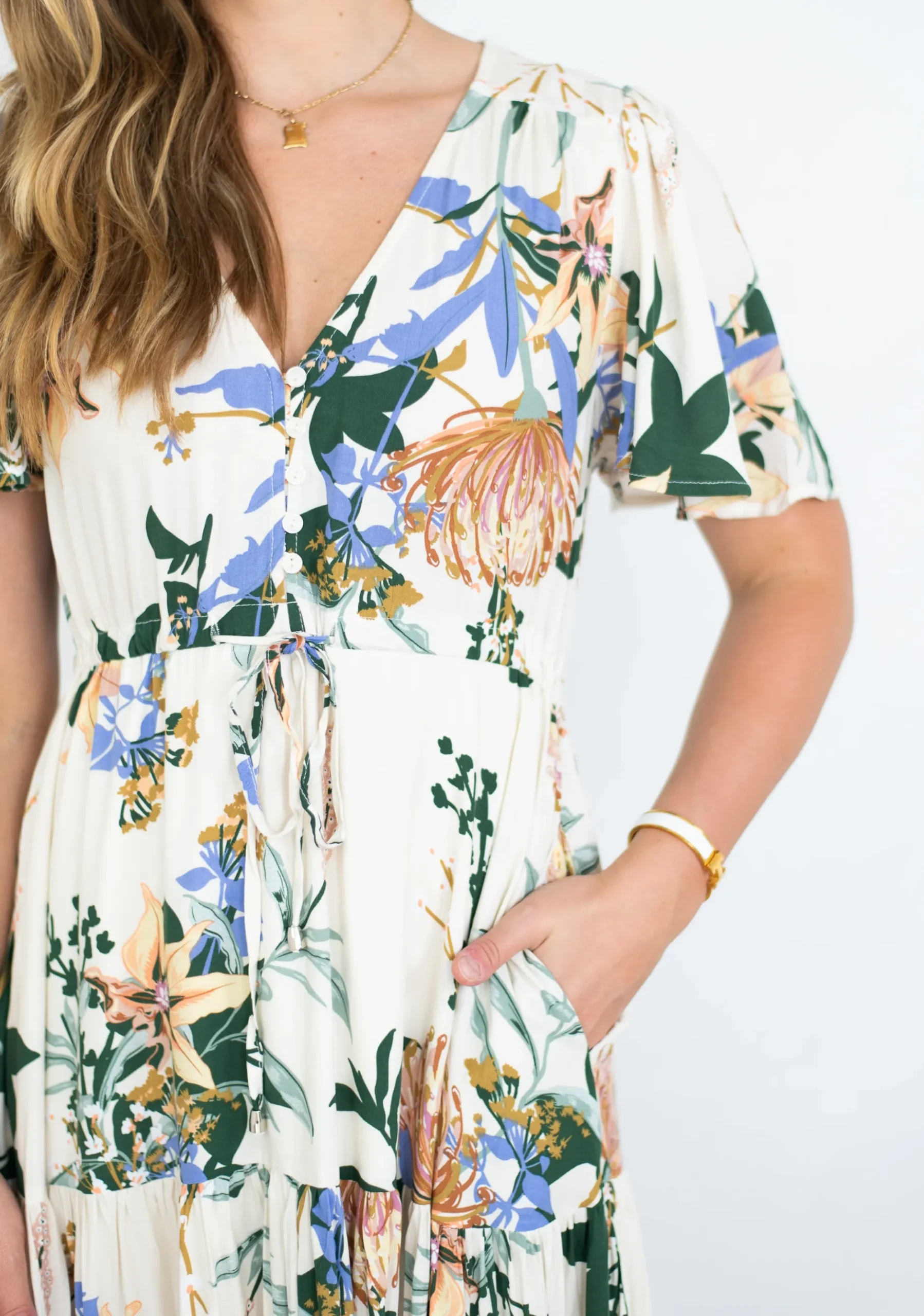 silver_wishes_selma_maxi__4.webp Dresses-SILVER WISHES SELMA MAXI DRESS CREAM FLORAL