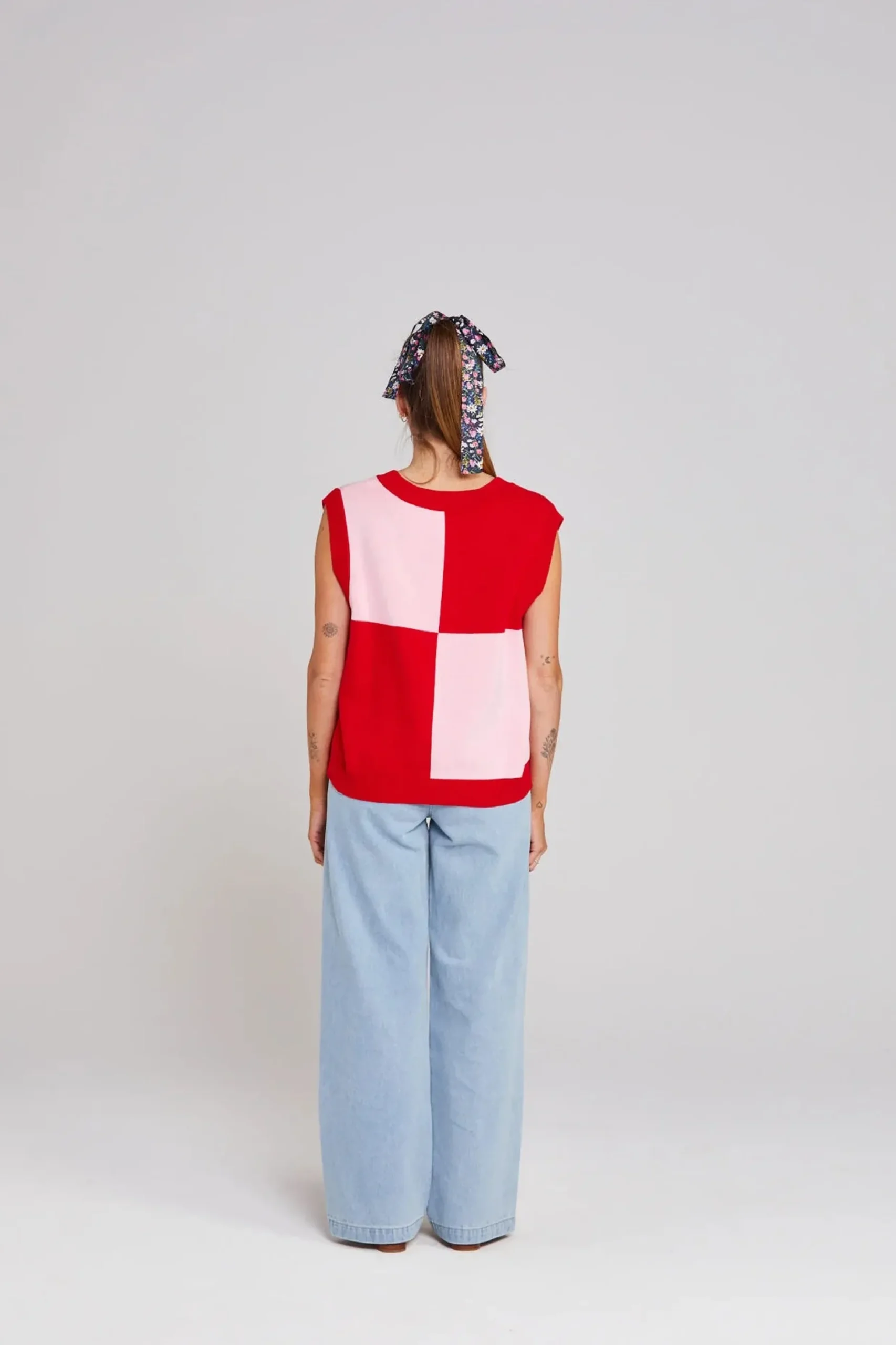 thing_thing_divide_check__4.webp Sweaters & Knitwear-THING THING DIVIDE CHECK VEST PINKY TOMATO