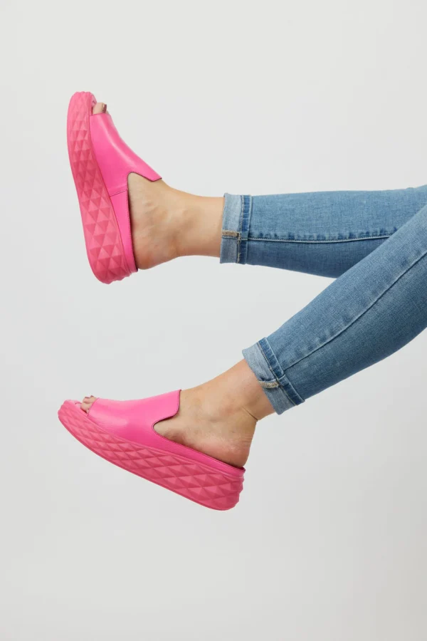Footwear-TOP END ROSABEL SLIDE - BRIGHT PINK LEATHER